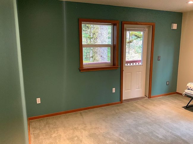 Additional photo 3 of property located at 2947 Lakeview Dr