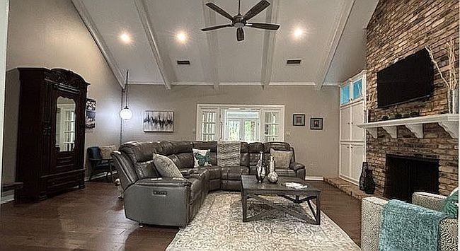 Photo of 327 Maggie Ln