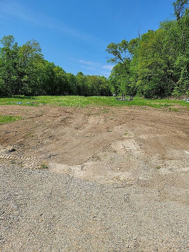 Photo of 109 Dana Rd, Oxford, MA