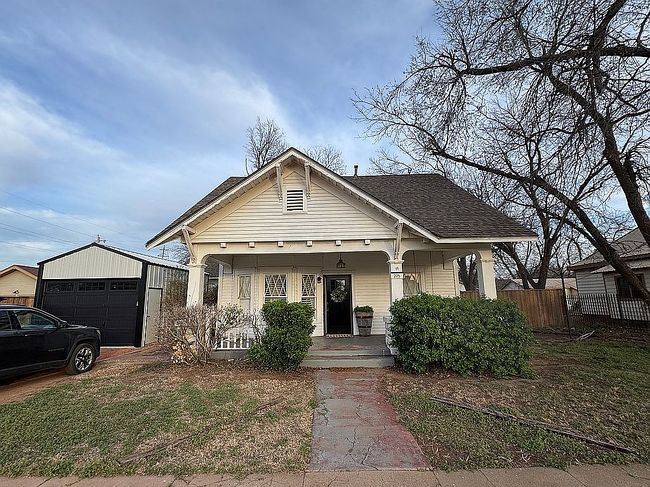 205 3rd St Se, Childress, TX