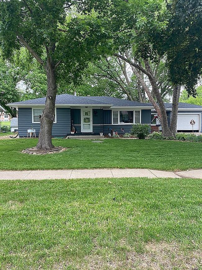 Photo of 1303 Roosevelt Dr, Atlantic, IA