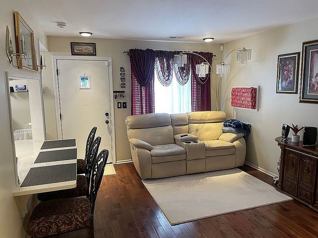 Photo of 1571 University Ave, Lincoln Park, MI