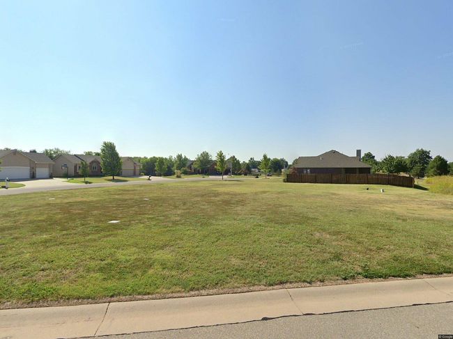 1110 Myles Dr, Wellington, KS