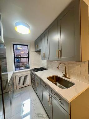 Preview of property located at 2420 Morris Ave Apt 1A