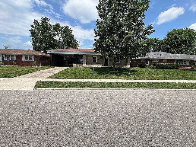 Photo of 5930 Buick Dr, Indianapolis, IN