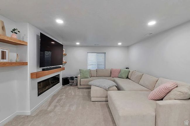Photo of 945 W Mckenna Rd, Riverton, UT