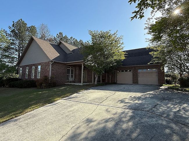 Image of 105 Pine Ct
