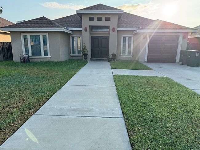 Photo of 2738 Stone Hedge