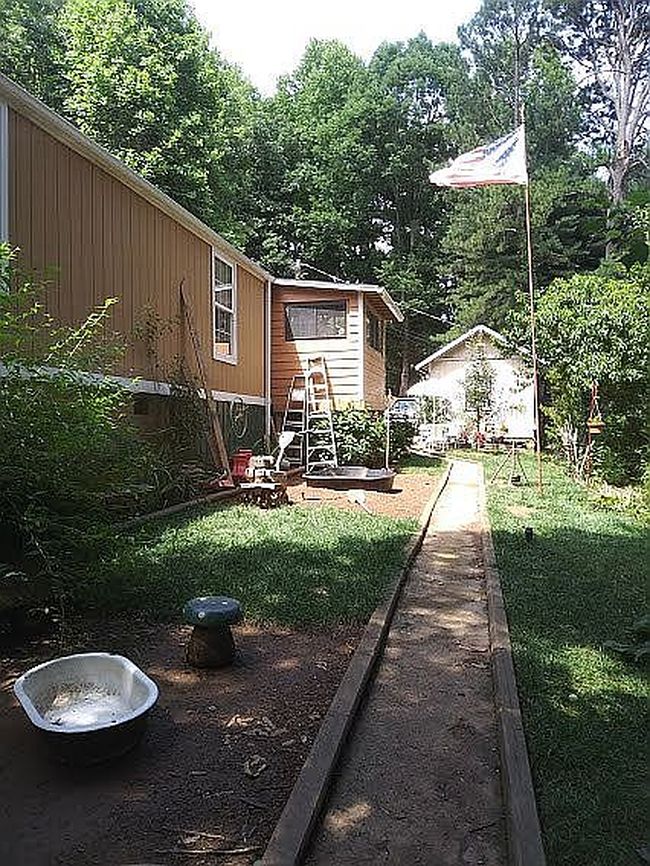 Photo of 584 Bailey Rd, Asheville, NC