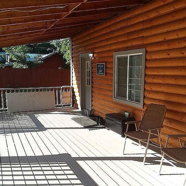 Image of 6927 W Maine St