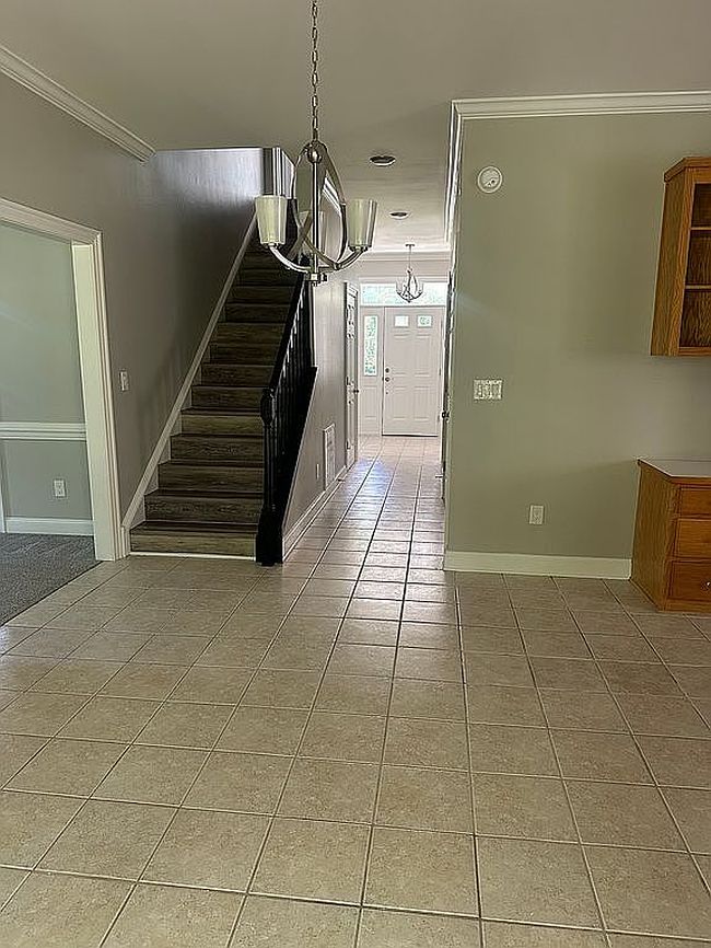 Image of 931 Small Dr