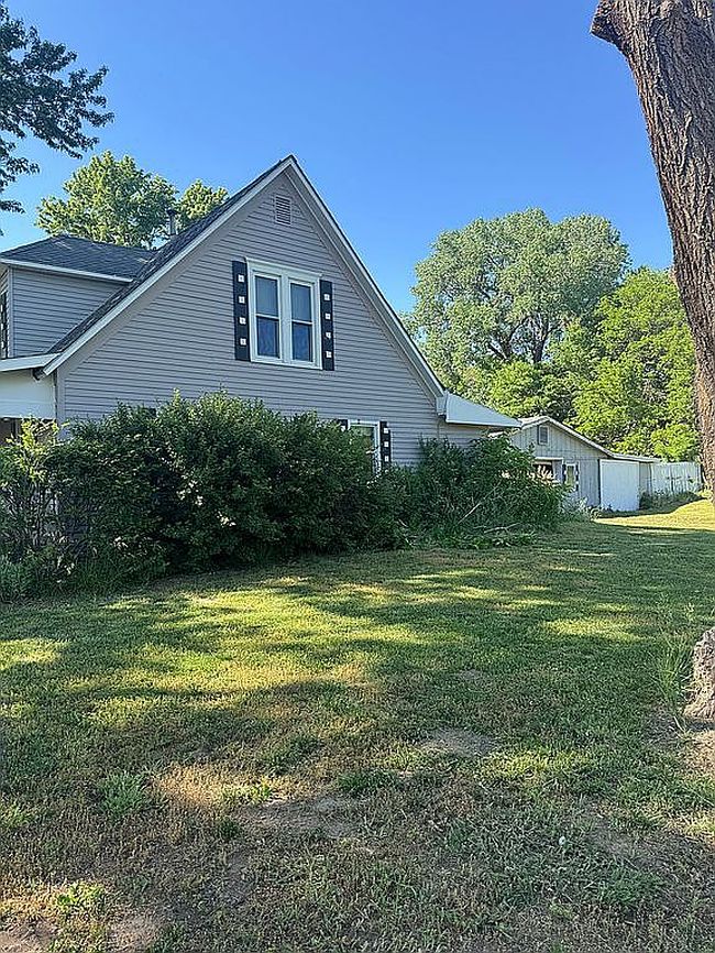 Image of 1593 Broughton Rd