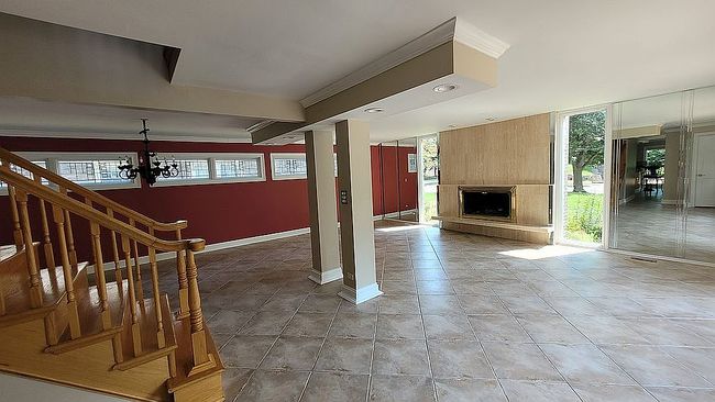 Photo of 1136 Barneswood Dr, Downers Grove, IL
