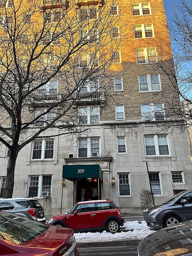 Photo of 209 Lincoln Pl #2A, Brooklyn, NY