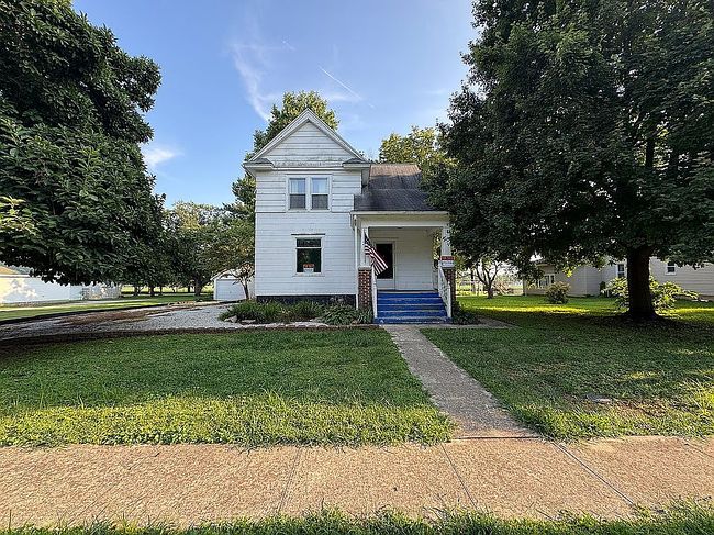 Photo of 306 E Prairie St