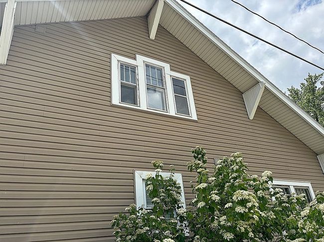 Additional photo 2 of property located at 305 E 5th St