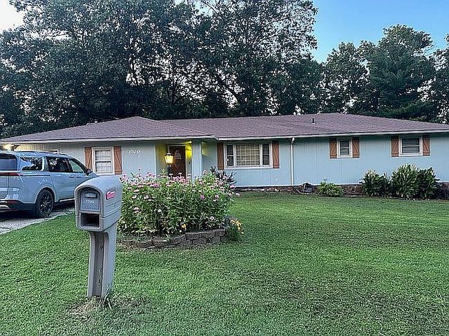 Photo of 1700 Ankney Pl, Neosho, MO
