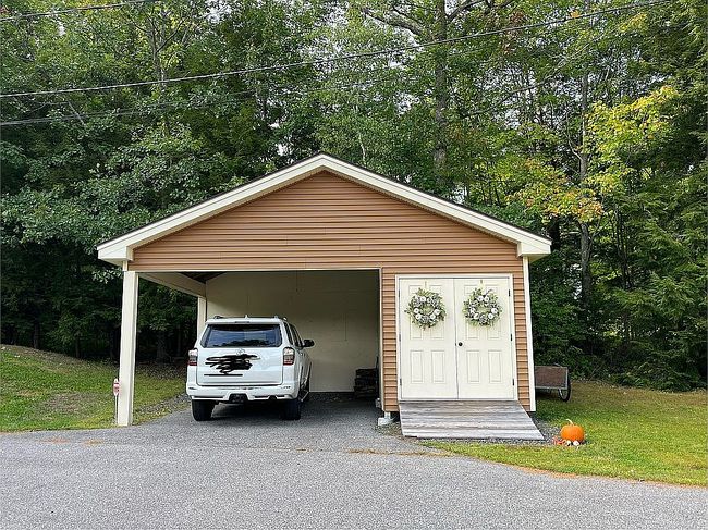 Photo of 58 New Dam Rd, Sanford, ME