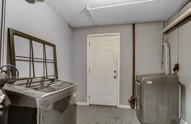 Image of 2121 Superior Ave