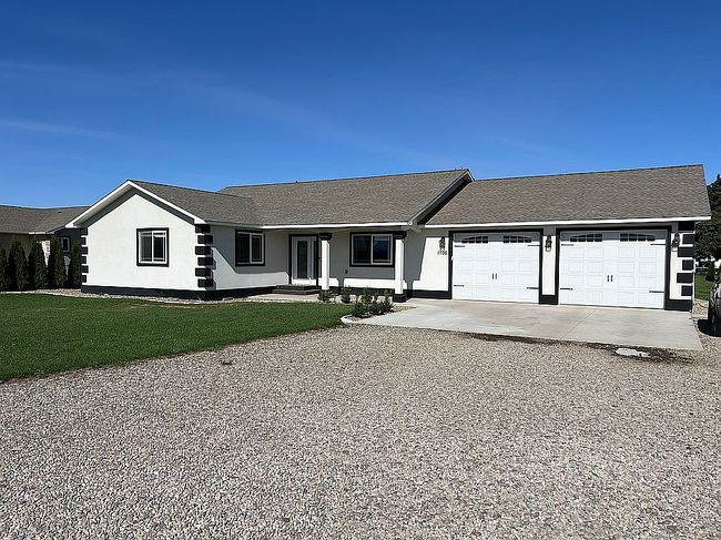 Photo of 1108 2nd Ave, Granger, WA