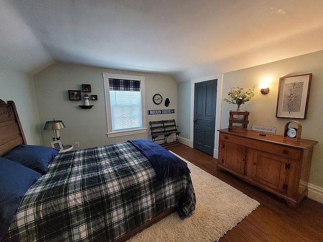 Photo of 340 N 9th St