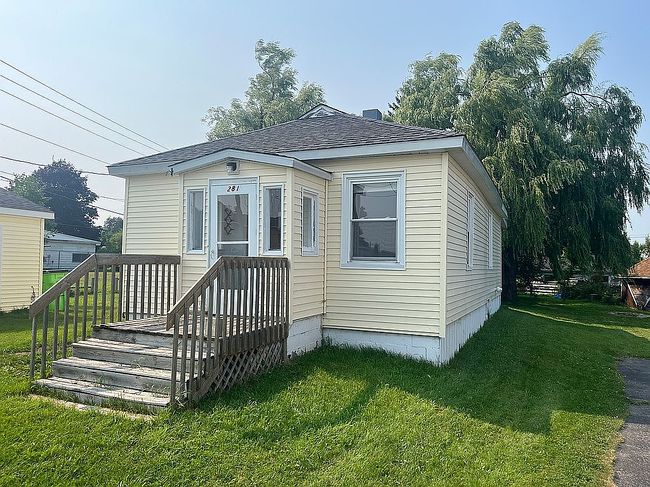 Photo of 281 Bertrand St