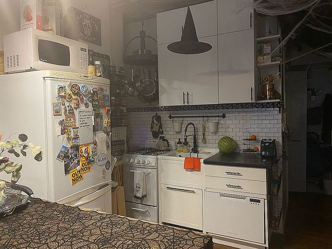Image of 210 Thompson St Apt 4Bn