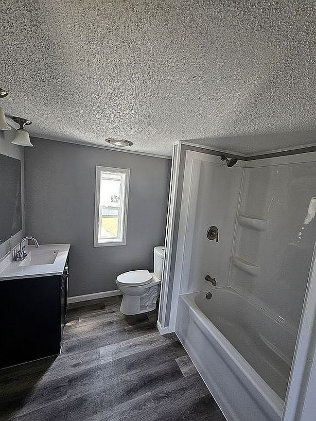 Image of 1401 N 23rd St Trailer 28
