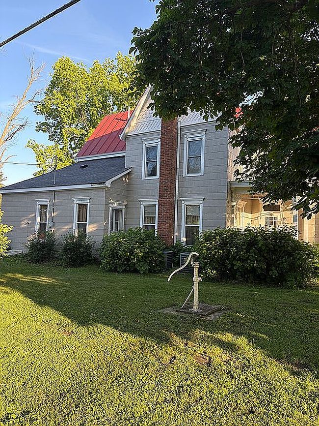 Photo of 510 S Fulmer St, Nauvoo, IL