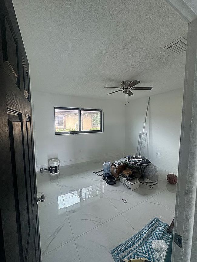 Photo of 1331 Nw 170th Ter, Miami Gardens, FL