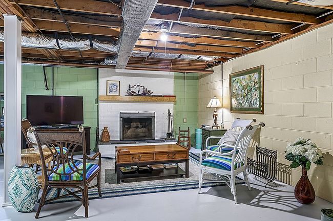 Photo of 437 Eagle St, Woodstock, VA