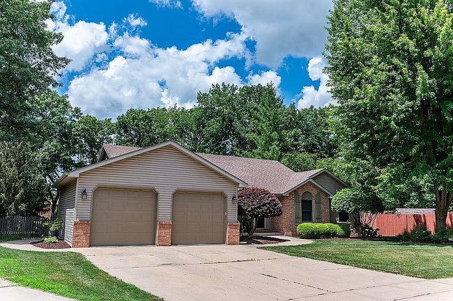 Photo of 922 Shabbona St, Morris, IL