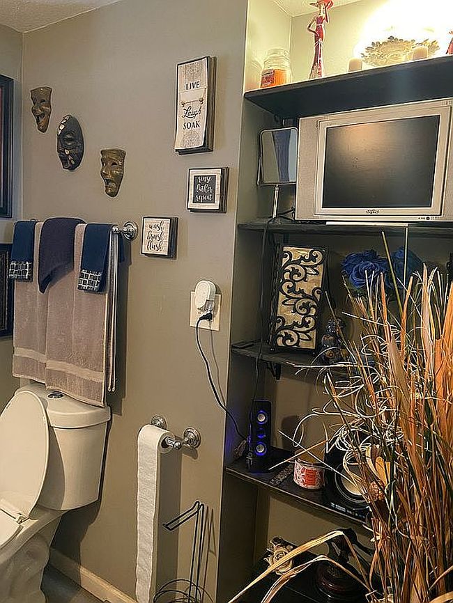 Additional photo 3 of property located at 295 W Norton Ave