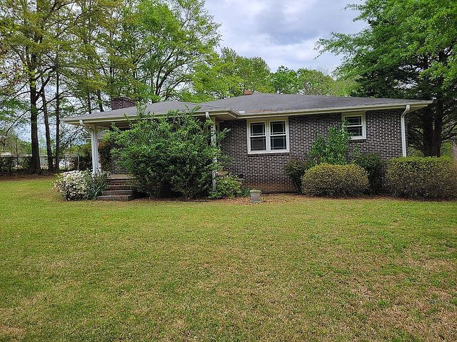 Photo of 9651 Highway 221, Woodruff, SC