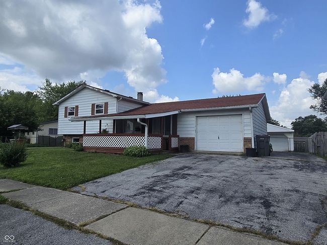 Photo of 2520 Tesh Dr, Indianapolis, IN