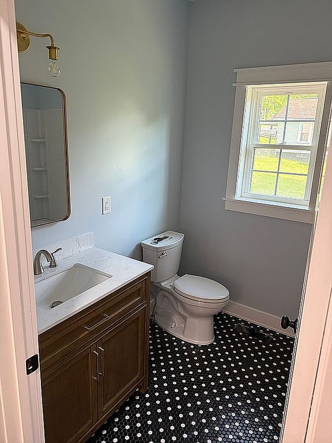 Image of 43 Dallas Ln
