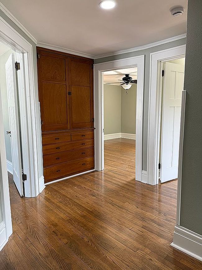Image of 520 E 3rd St