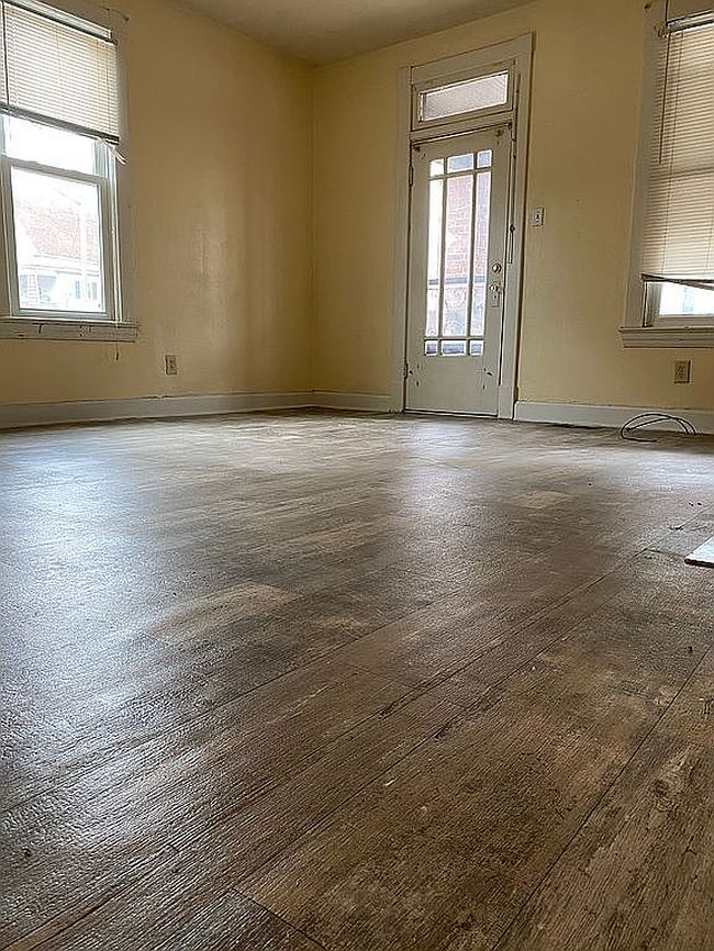 Image of 1709-1711 Marshall St S