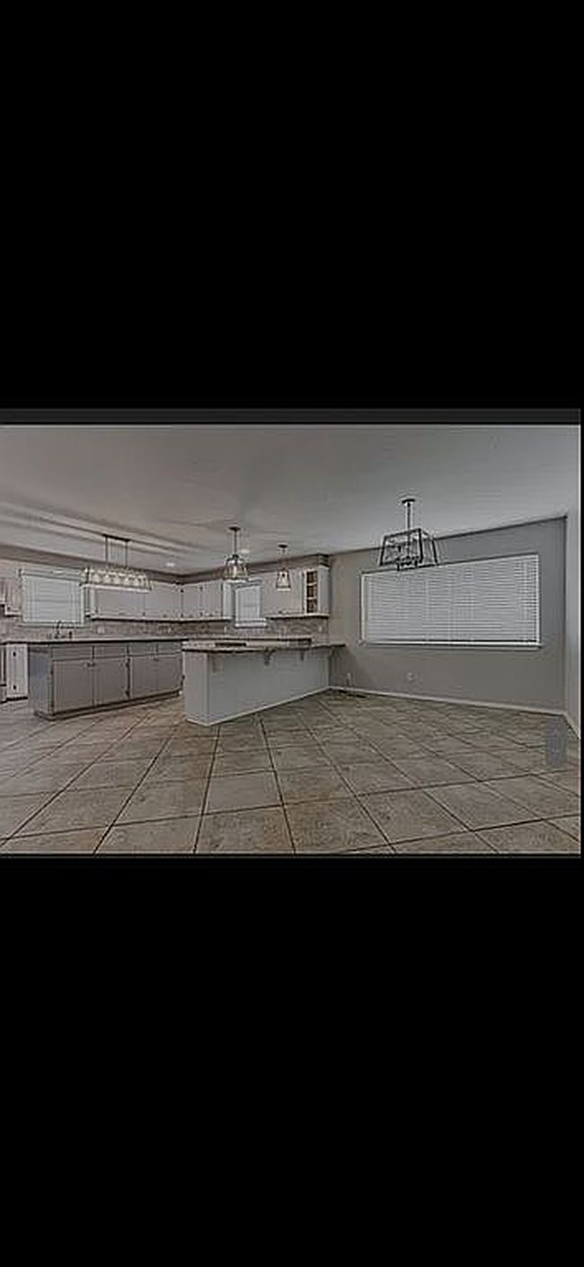 Image of 2730 W College Ave