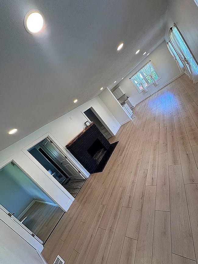 Preview of property located at 734 Leberman Ave