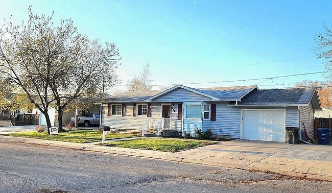 Photo of 841 Northpointe Dr, Riverton, WY