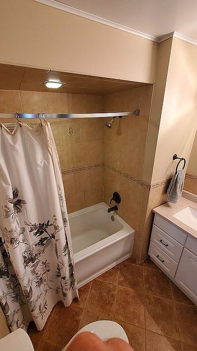 Additional photo 2 of property located at 1277 Pembroke Ct