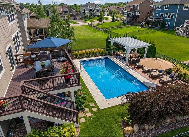 Photo of 8808 Bellevue Ct, Chanhassen, MN