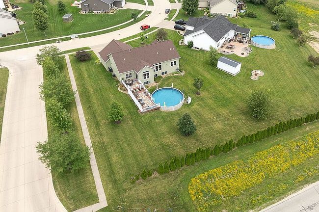 Photo of 6702 Country Ridge Dr Nw, Cedar Rapids, IA