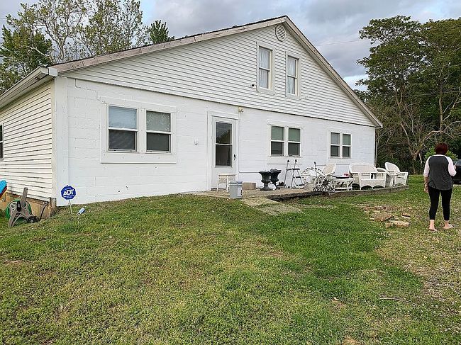 17614 State Route 416 E, Henderson, KY