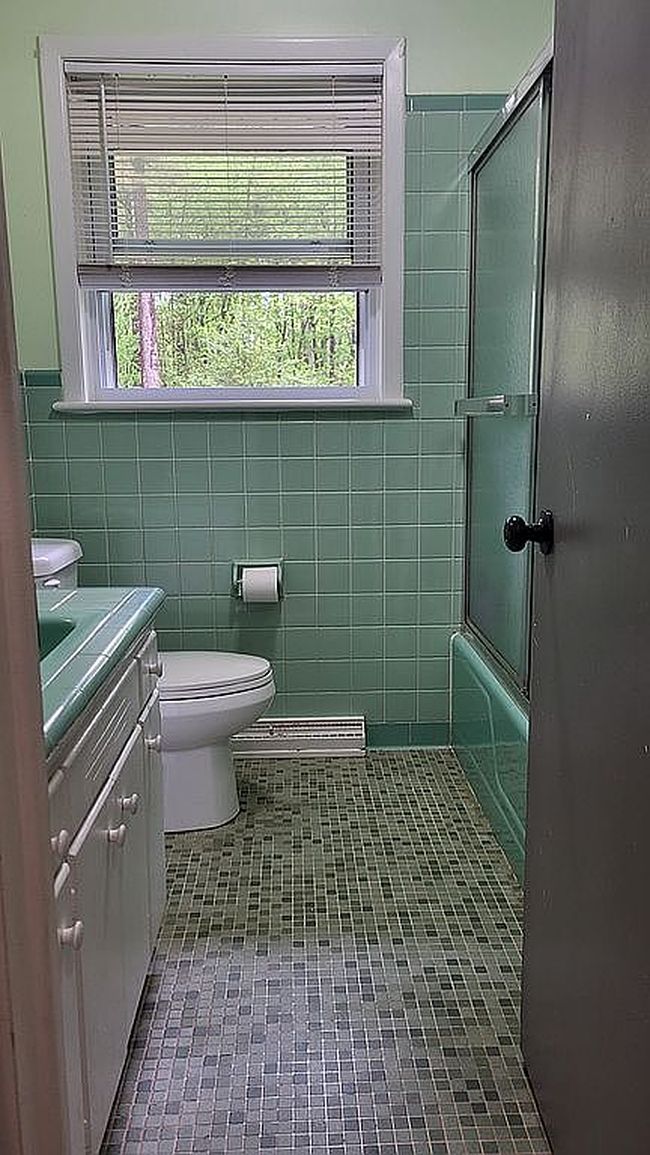 Image of 101 N Hillcrest Rd