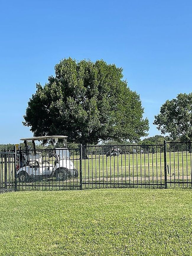 Photo of 6507 Shadowview Ct, Mineral Wells, TX