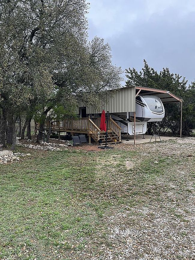 Image of 193 Private Road 1508
