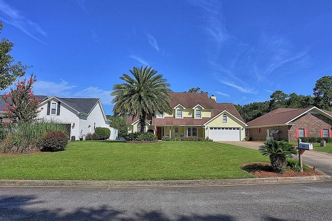 Photo of 114 Lakeview Ct, Savannah, GA