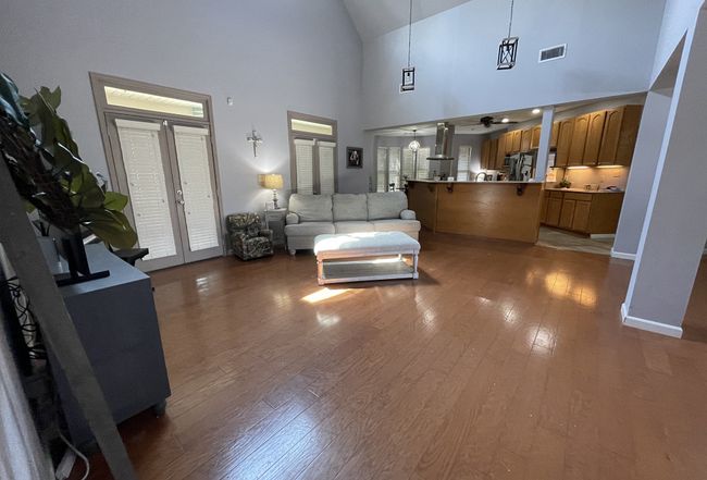 Additional photo 2 of property located at 1006 Mississippi St